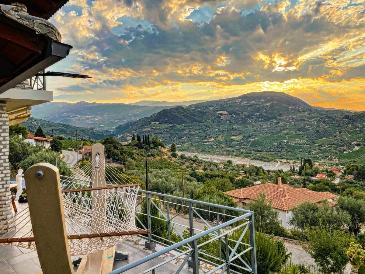 Stone Maisonettes Aigio Exterior foto