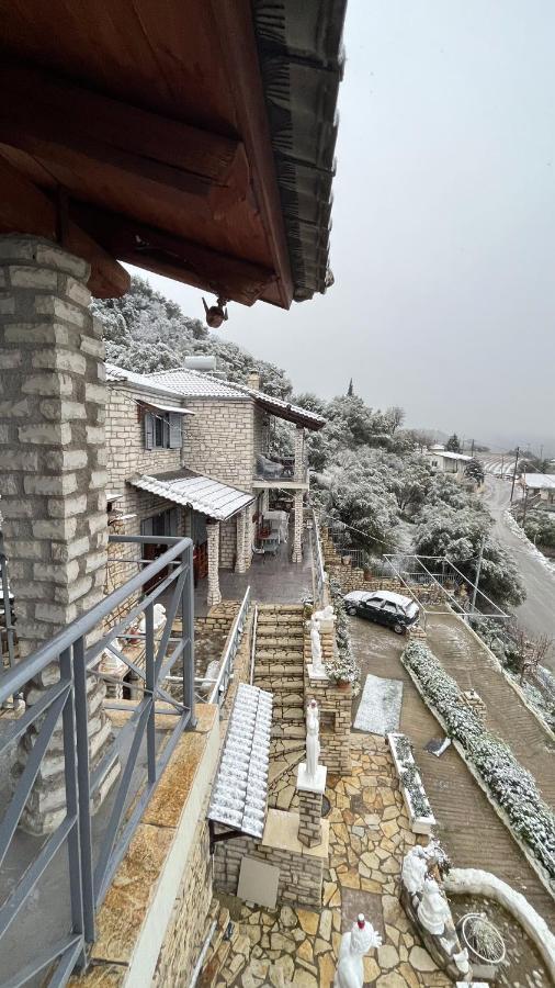 Stone Maisonettes Aigio Exterior foto